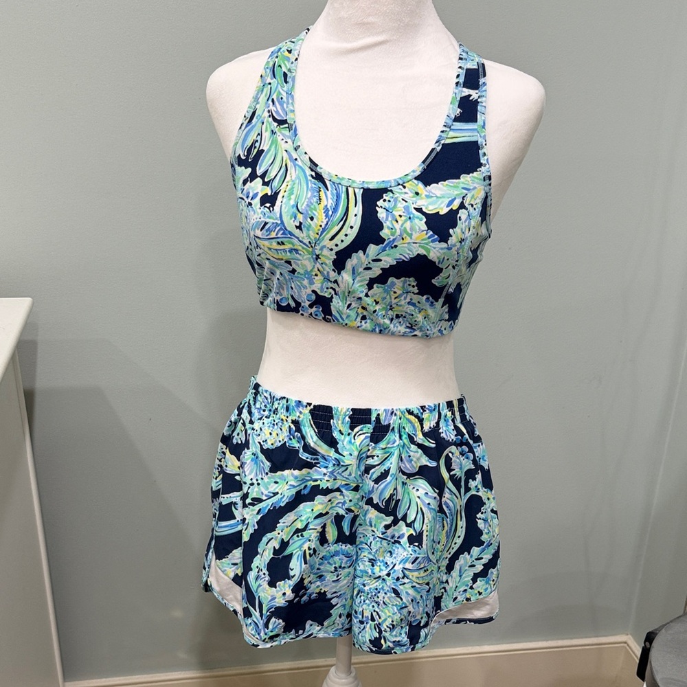 Lilly Pulitzer Blue and Green Leaf Print Luxletic Set